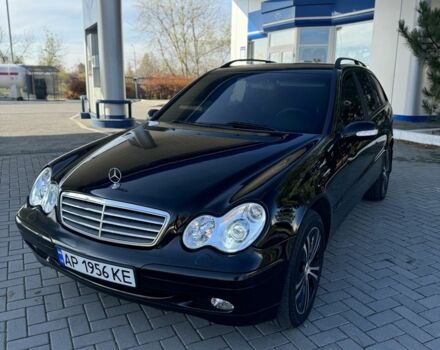 Чорний Мерседес Ц-Клас, об'ємом двигуна 2.1 л та пробігом 253 тис. км за 6500 $, фото 2 на Automoto.ua