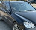 Черный Мерседес Ц-Класс, объемом двигателя 1.8 л и пробегом 320 тыс. км за 5800 $, фото 1 на Automoto.ua