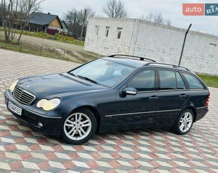 Черный Мерседес Ц-Класс, объемом двигателя 1.8 л и пробегом 385 тыс. км за 3950 $, фото 3 на Automoto.ua