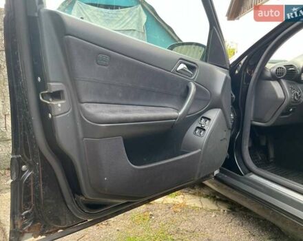 Чорний Мерседес Ц-Клас, об'ємом двигуна 2.2 л та пробігом 399 тис. км за 3000 $, фото 20 на Automoto.ua