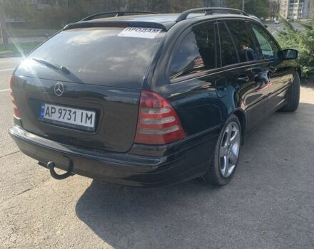 Черный Мерседес Ц-Класс, объемом двигателя 2.7 л и пробегом 300 тыс. км за 5300 $, фото 2 на Automoto.ua