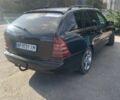 Черный Мерседес Ц-Класс, объемом двигателя 2.7 л и пробегом 300 тыс. км за 5300 $, фото 2 на Automoto.ua
