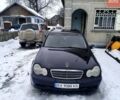 Черный Мерседес Ц-Класс, объемом двигателя 2.1 л и пробегом 300 тыс. км за 4000 $, фото 1 на Automoto.ua