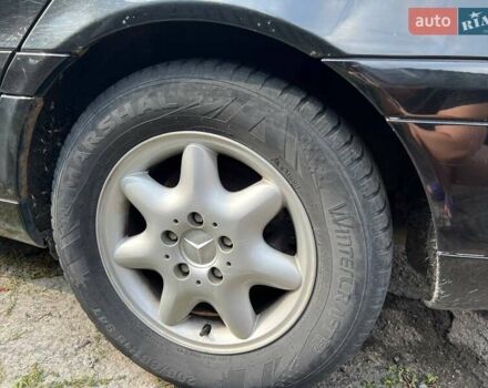 Чорний Мерседес Ц-Клас, об'ємом двигуна 2.2 л та пробігом 399 тис. км за 3000 $, фото 38 на Automoto.ua