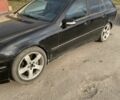 Чорний Мерседес Ц-Клас, об'ємом двигуна 2.7 л та пробігом 2 тис. км за 3500 $, фото 1 на Automoto.ua