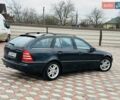 Черный Мерседес Ц-Класс, объемом двигателя 1.8 л и пробегом 385 тыс. км за 3950 $, фото 4 на Automoto.ua