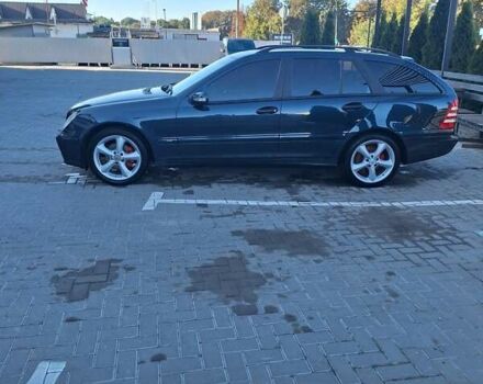 Черный Мерседес Ц-Класс, объемом двигателя 1.8 л и пробегом 300 тыс. км за 6200 $, фото 8 на Automoto.ua