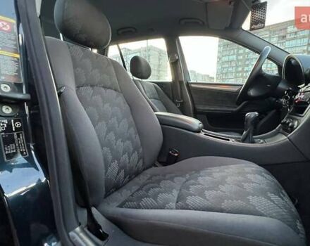 Чорний Мерседес Ц-Клас, об'ємом двигуна 1.8 л та пробігом 216 тис. км за 5490 $, фото 11 на Automoto.ua