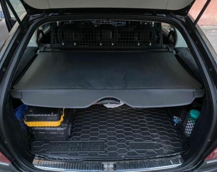 Черный Мерседес Ц-Класс, объемом двигателя 1.8 л и пробегом 244 тыс. км за 7000 $, фото 1 на Automoto.ua