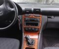Мерседес Ц-Клас 2004 у Луцьку на Automoto.ua Чорний Мерседес Ц-Клас, об'ємом двигуна 2 л та пробігом 260 тис. км за 500 $, фото 1 на Automoto.ua