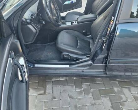 Черный Мерседес Ц-Класс, объемом двигателя 1.8 л и пробегом 300 тыс. км за 6200 $, фото 14 на Automoto.ua