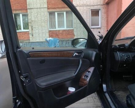 Черный Мерседес Ц-Класс, объемом двигателя 1.8 л и пробегом 244 тыс. км за 7000 $, фото 11 на Automoto.ua