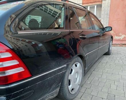 Черный Мерседес Ц-Класс, объемом двигателя 1.8 л и пробегом 244 тыс. км за 7000 $, фото 7 на Automoto.ua