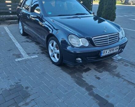 Черный Мерседес Ц-Класс, объемом двигателя 1.8 л и пробегом 300 тыс. км за 6200 $, фото 3 на Automoto.ua