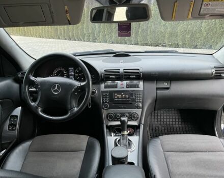 Черный Мерседес Ц-Класс, объемом двигателя 1.8 л и пробегом 270 тыс. км за 6100 $, фото 7 на Automoto.ua
