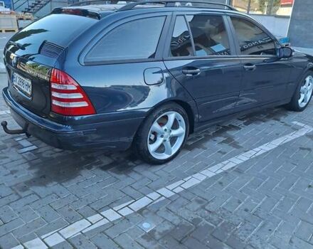 Черный Мерседес Ц-Класс, объемом двигателя 1.8 л и пробегом 300 тыс. км за 6200 $, фото 7 на Automoto.ua