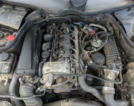 Черный Мерседес Ц-Класс, объемом двигателя 2.2 л и пробегом 450 тыс. км за 3100 $, фото 4 на Automoto.ua