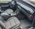 Черный Мерседес Ц-Класс, объемом двигателя 2.2 л и пробегом 450 тыс. км за 3100 $, фото 5 на Automoto.ua