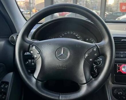 Чорний Мерседес Ц-Клас, об'ємом двигуна 1.8 л та пробігом 216 тис. км за 5490 $, фото 14 на Automoto.ua