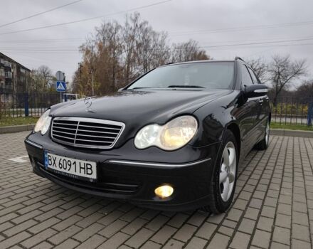 Черный Мерседес Ц-Класс, объемом двигателя 1.8 л и пробегом 252 тыс. км за 5700 $, фото 1 на Automoto.ua