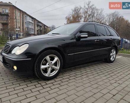Черный Мерседес Ц-Класс, объемом двигателя 1.8 л и пробегом 252 тыс. км за 5700 $, фото 5 на Automoto.ua