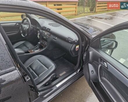 Чорний Мерседес Ц-Клас, об'ємом двигуна 1.8 л та пробігом 294 тис. км за 6200 $, фото 12 на Automoto.ua
