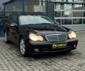 Черный Мерседес Ц-Класс, объемом двигателя 1.8 л и пробегом 294 тыс. км за 6200 $, фото 1 на Automoto.ua