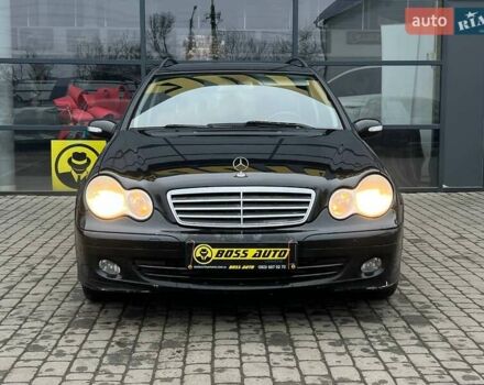 Черный Мерседес Ц-Класс, объемом двигателя 1.8 л и пробегом 294 тыс. км за 6200 $, фото 1 на Automoto.ua