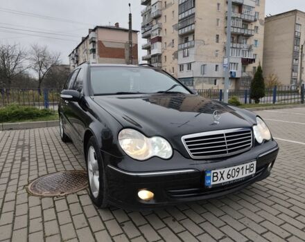 Черный Мерседес Ц-Класс, объемом двигателя 1.8 л и пробегом 252 тыс. км за 5700 $, фото 3 на Automoto.ua