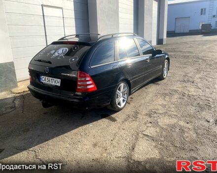 Черный Мерседес Ц-Класс, объемом двигателя 1.8 л и пробегом 350 тыс. км за 5000 $, фото 1 на Automoto.ua