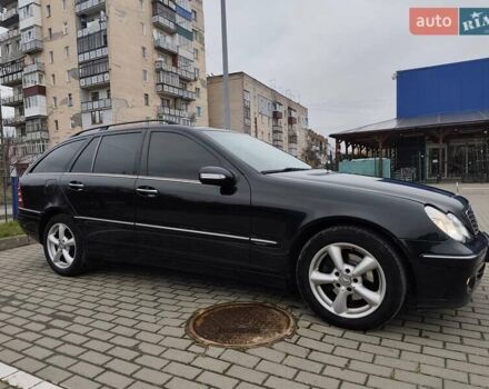 Черный Мерседес Ц-Класс, объемом двигателя 1.8 л и пробегом 252 тыс. км за 5700 $, фото 14 на Automoto.ua