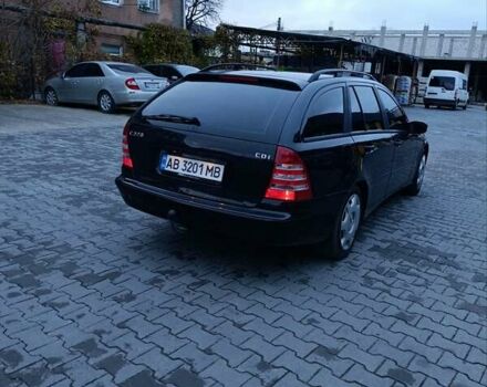 Черный Мерседес Ц-Класс, объемом двигателя 2.2 л и пробегом 302 тыс. км за 3500 $, фото 8 на Automoto.ua