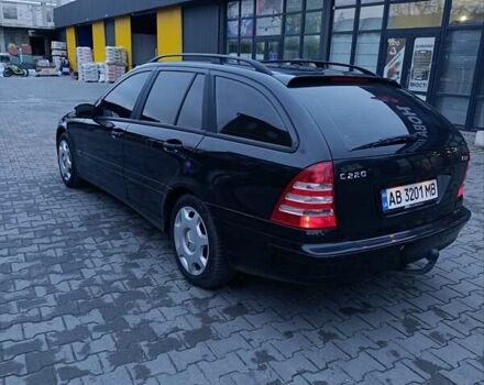 Черный Мерседес Ц-Класс, объемом двигателя 2.2 л и пробегом 302 тыс. км за 3500 $, фото 5 на Automoto.ua