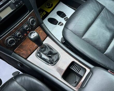 Черный Мерседес Ц-Класс, объемом двигателя 1.8 л и пробегом 294 тыс. км за 6200 $, фото 17 на Automoto.ua