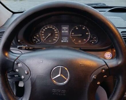 Черный Мерседес Ц-Класс, объемом двигателя 2.2 л и пробегом 302 тыс. км за 3500 $, фото 15 на Automoto.ua