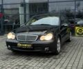 Черный Мерседес Ц-Класс, объемом двигателя 1.8 л и пробегом 294 тыс. км за 6200 $, фото 2 на Automoto.ua
