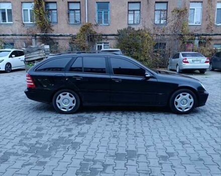 Черный Мерседес Ц-Класс, объемом двигателя 2.2 л и пробегом 302 тыс. км за 3500 $, фото 10 на Automoto.ua