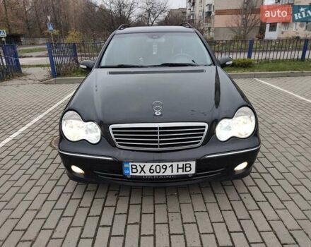 Черный Мерседес Ц-Класс, объемом двигателя 1.8 л и пробегом 252 тыс. км за 5700 $, фото 2 на Automoto.ua
