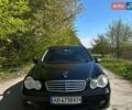 Черный Мерседес Ц-Класс, объемом двигателя 2.2 л и пробегом 257 тыс. км за 5200 $, фото 1 на Automoto.ua