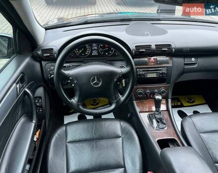 Черный Мерседес Ц-Класс, объемом двигателя 1.8 л и пробегом 294 тыс. км за 6200 $, фото 10 на Automoto.ua