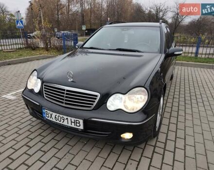 Черный Мерседес Ц-Класс, объемом двигателя 1.8 л и пробегом 252 тыс. км за 5700 $, фото 3 на Automoto.ua