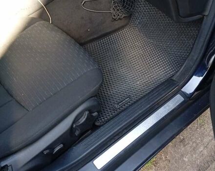 Черный Мерседес Ц-Класс, объемом двигателя 2.2 л и пробегом 350 тыс. км за 6300 $, фото 6 на Automoto.ua