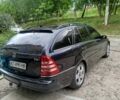 Черный Мерседес Ц-Класс, объемом двигателя 2.2 л и пробегом 350 тыс. км за 6300 $, фото 2 на Automoto.ua