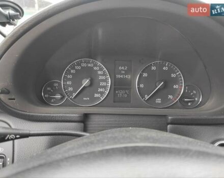 Чорний Мерседес Ц-Клас, об'ємом двигуна 1.8 л та пробігом 205 тис. км за 5850 $, фото 13 на Automoto.ua