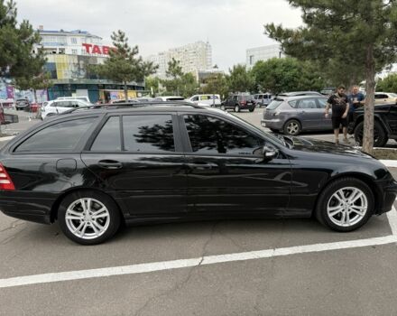 Чорний Мерседес Ц-Клас, об'ємом двигуна 2.1 л та пробігом 355 тис. км за 5200 $, фото 7 на Automoto.ua