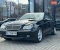 Черный Мерседес Ц-Класс, объемом двигателя 1.8 л и пробегом 258 тыс. км за 6700 $, фото 1 на Automoto.ua