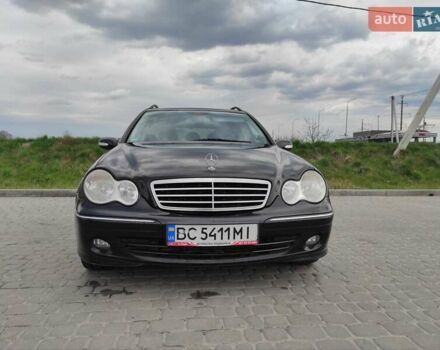 Чорний Мерседес Ц-Клас, об'ємом двигуна 1.8 л та пробігом 205 тис. км за 5850 $, фото 1 на Automoto.ua
