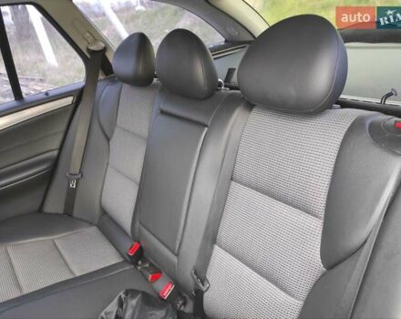 Чорний Мерседес Ц-Клас, об'ємом двигуна 1.8 л та пробігом 205 тис. км за 5850 $, фото 16 на Automoto.ua