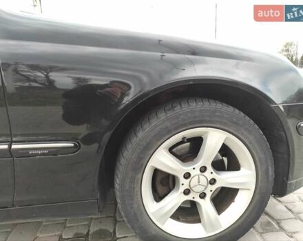 Чорний Мерседес Ц-Клас, об'ємом двигуна 1.8 л та пробігом 205 тис. км за 5850 $, фото 4 на Automoto.ua