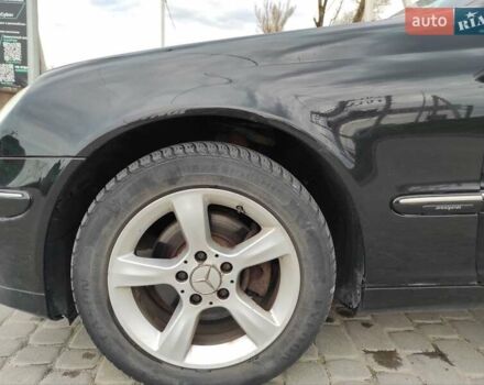 Чорний Мерседес Ц-Клас, об'ємом двигуна 1.8 л та пробігом 205 тис. км за 5850 $, фото 5 на Automoto.ua